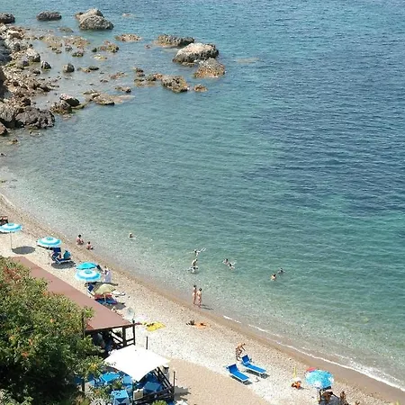 Crystal Hotel 4*